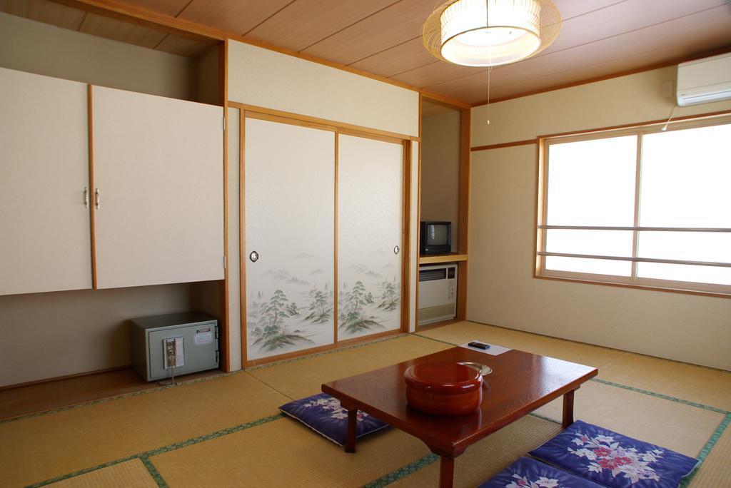 Hotel Elm Ishiuchi Minamiuonuma Kültér fotó